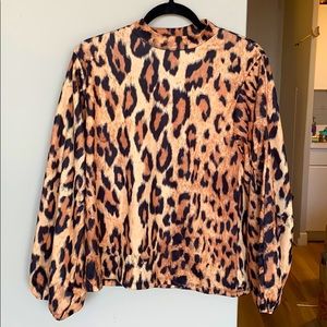 High-neck Cheetah Print long sleeve